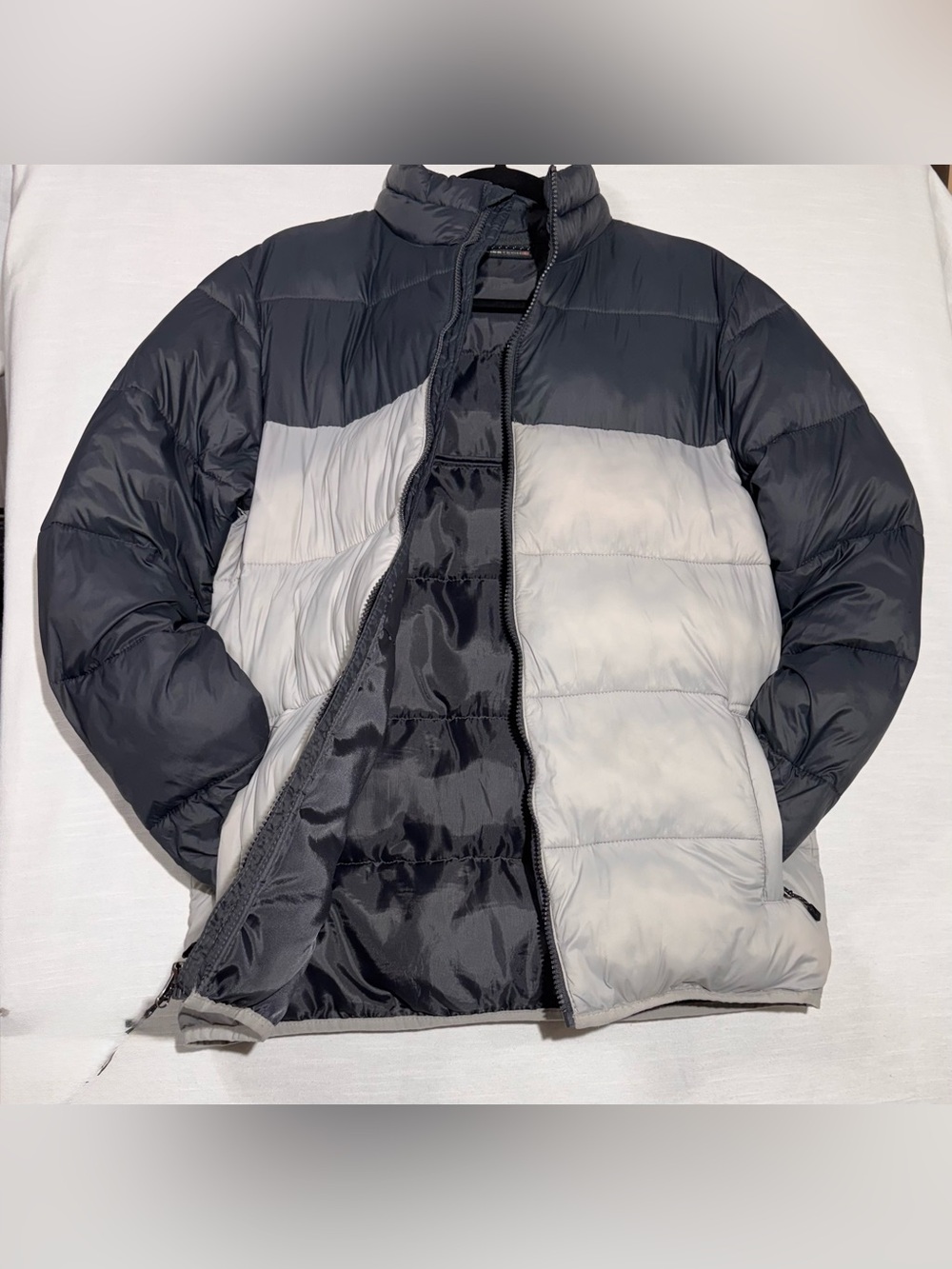 Swiss Tech Men/Unisex Color-block Puffer Jacket - Black & Light Gray Sz 34/36